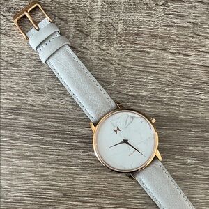 Elegant Gray Leather Strap Watch, Rose Gold Accents, Marble Face